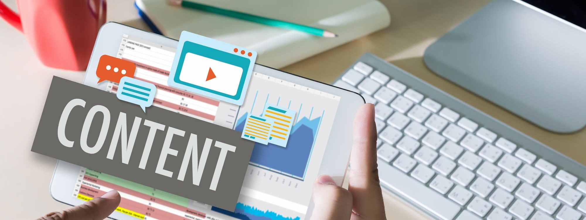 Tablette affichant des statistiques et du contenu multim&eacute;dia avec l'inscription 'CONTENT'.