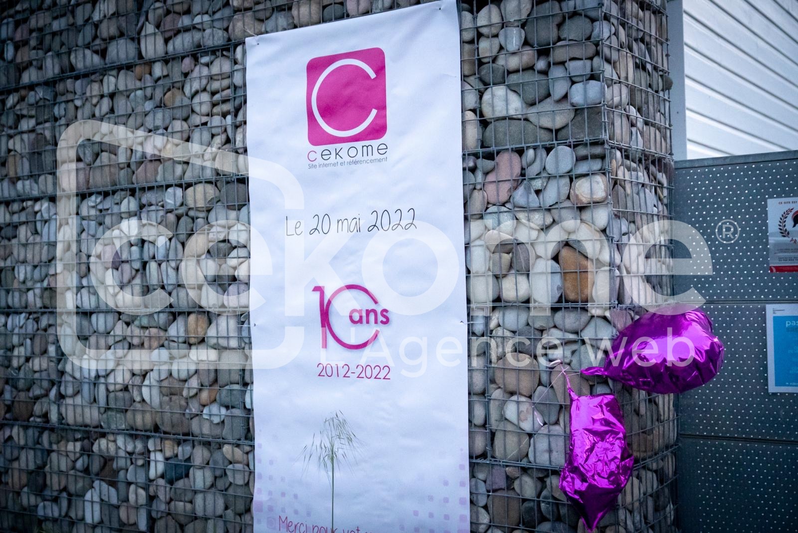 2 3 | Cekome Bannière verticale de l'événement célébrant les 10 ans de Cekome daté du 20 mai 2022.