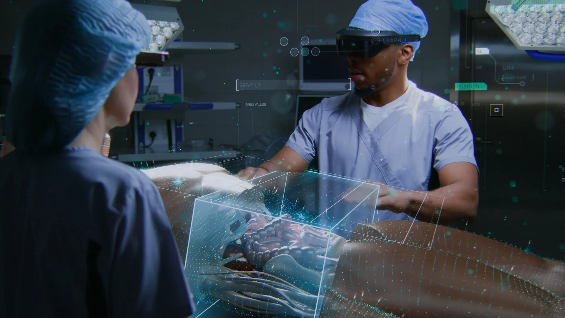 ADOBESTOCK_684806545 | Cekome Chirurgiens utilisant la réalité augmentée pour visualiser une intervention médicale sur un patient