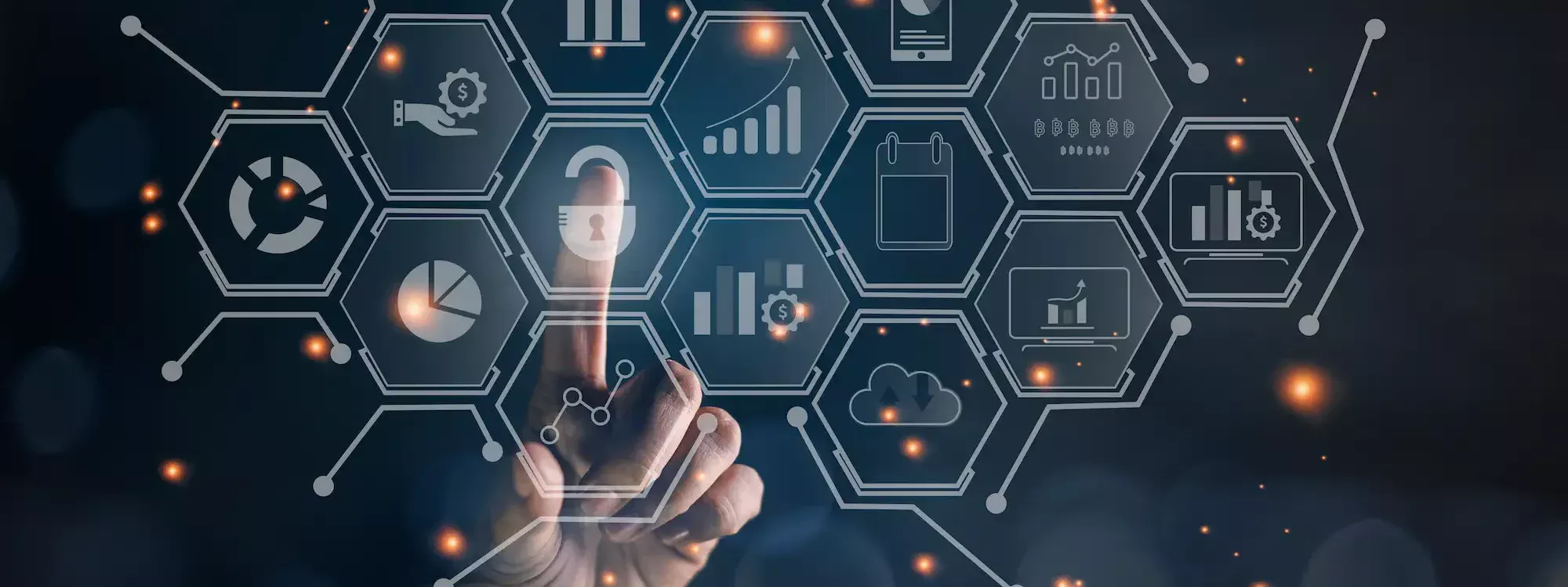 Mains tapant sur un clavier d’ordinateur portable avec des icônes d’alerte et de sécurité en surimpression représentant une cyberattaque.     Vous avez dit :  ChatGPT a dit : Doigt appuyant sur une icône de cadenas au centre d’une interface graphique représentant des données numériques et la cybersécurité.