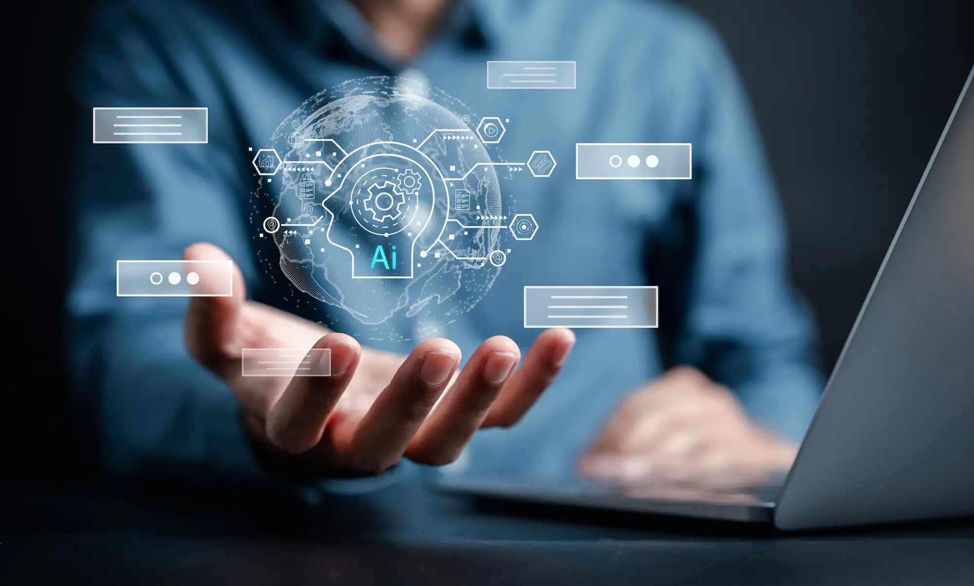 ADOBESTOCK_571588543 | Cekome Personne tenant un hologramme représentant l'intelligence artificielle avec des icônes technologiques et un globe.