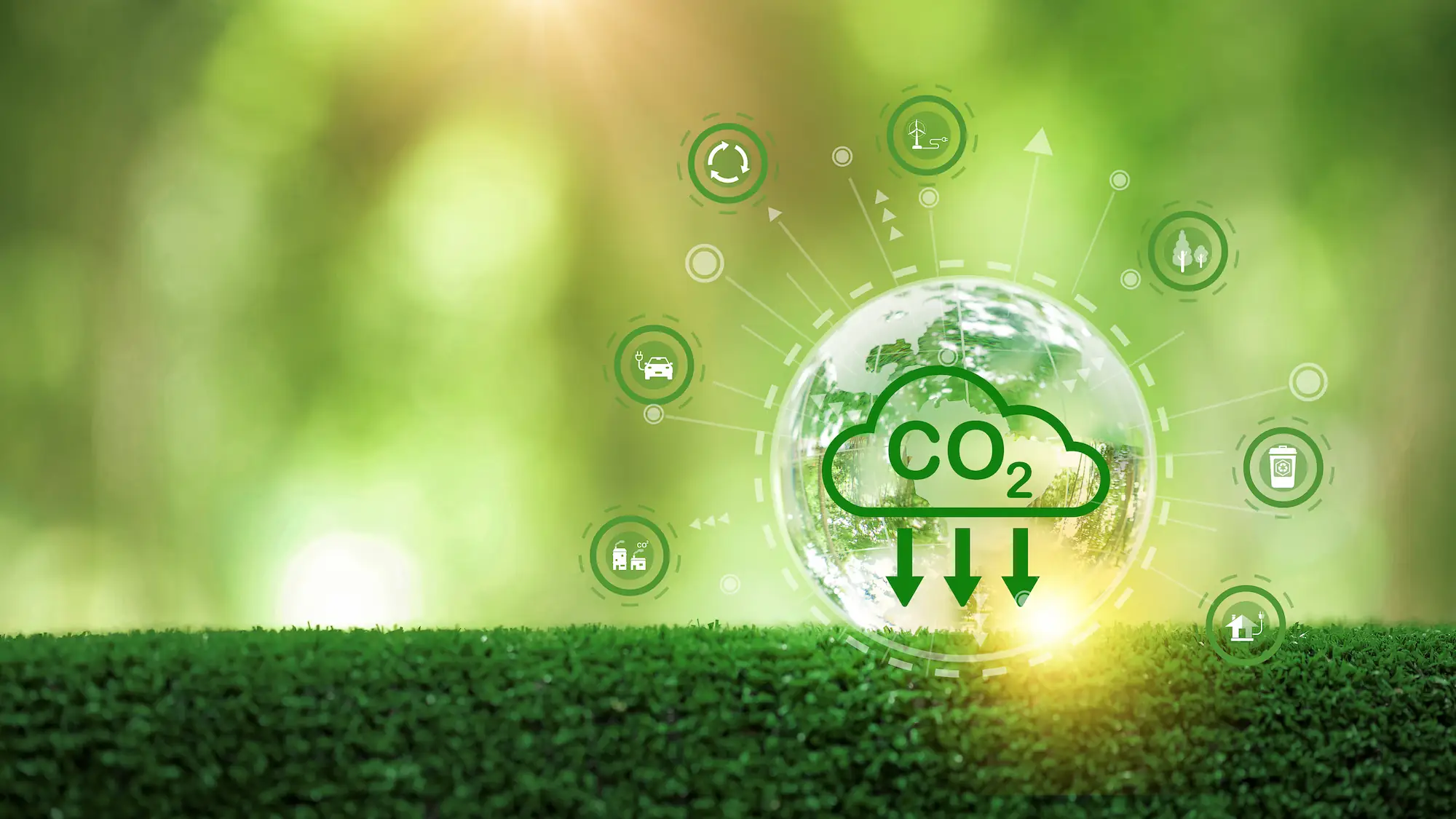 ADOBESTOCK_531453780 | Cekome Illustration symbolisant la réduction des émissions de CO₂ avec des icônes de recyclage, d’énergies renouvelables et de mobilité verte sur fond naturel.