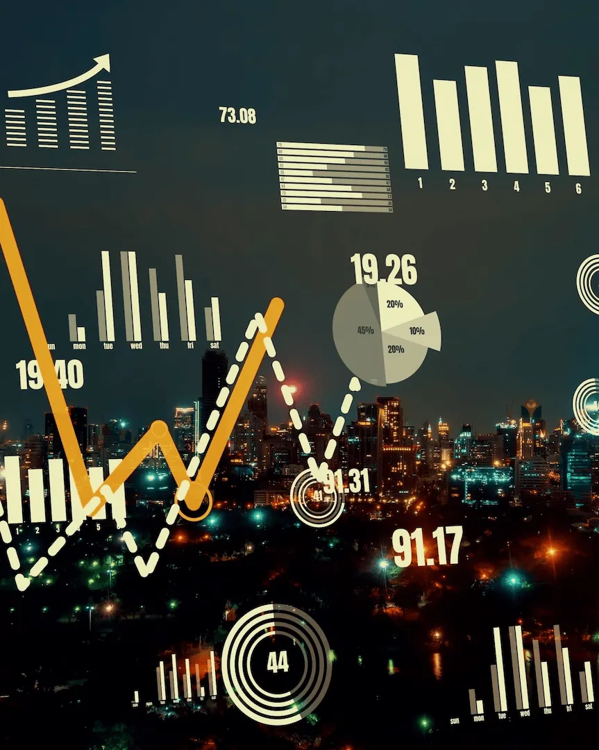 Donn&eacute;es analytiques superpos&eacute;es &agrave; une vue nocturne de ville illustrant la puissance d&rsquo;un CRM intelligent pour la visualisation des performances